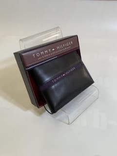 【未使用】TOMMY HILFIGERトミーヒルフィガー折り財布410のサムネイル