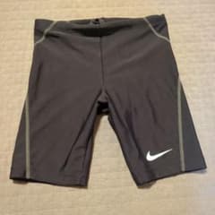 Nike 男の子用水着 黒のサムネイル