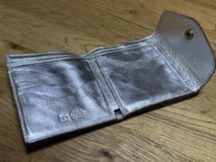IL BISONTE 二つ折り財布 ガマ口 シルバーのサムネイル