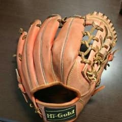 ハイゴールドの硬式内野手グローブです❗のサムネイル