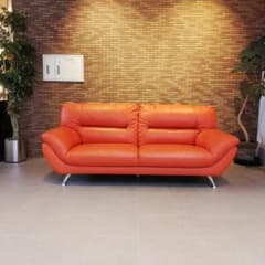 新春初売りセール　美品♠IDC大塚家具取扱い　レザーワールド　ラブソファ　B 新春初売りセール 美品♤IDC大塚家具取扱い レザーワールド ラブソファ