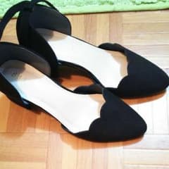 黒パンプスのサムネイル