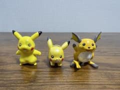 モンコレ 3体セット 初期 レア 廃盤 ポケモン ピカチュウ ライチュウ