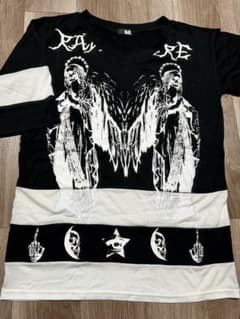グラッドニュース グラフィックVネックTシャツのサムネイル