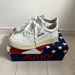 AUTRY オートリー　スニーカーのサムネイル
