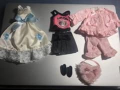 リカちゃん人形の服のサムネイル