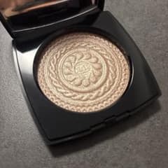 CHANEL　フェイスパウダー　メタルピーチ エクラ マニェティク ドゥ シャネル メタルピーチ フェイスパウダー