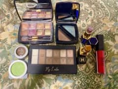 【お値下げ中】CHANEL他化粧品まとめ売りのサムネイル