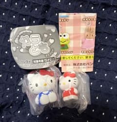 サンリオキャラクターズ　めじるしアクセサリー　カラとも　キティー　2種のサムネイル