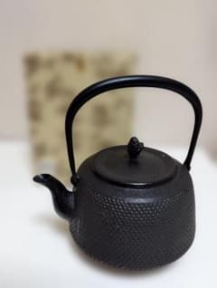 ★南部鉄器 鉄瓶 ★盛栄堂ＯＩＧＥＮ造　霰文様 黒色　未使用品 ☆南部鉄器 鉄瓶 ☆盛栄堂OIGEN造 霰文様 黒色 未使用品 - メルカリ