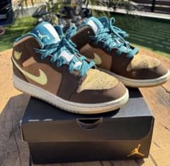 Nike Air Jordan 1 Mid GS Brown 23cmのサムネイル