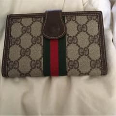 GUCCIの財布のサムネイル