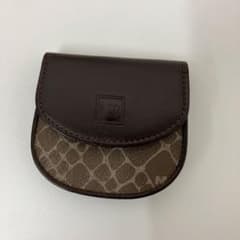 【美品】NINA RICCIニナリッチ コインケース 小銭入れ ジラフ柄 馬蹄型