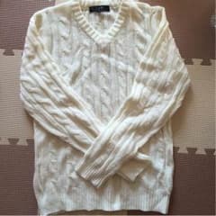 白　セーターのサムネイル