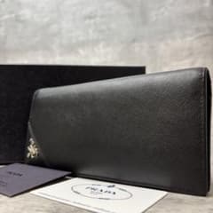 【極美品・付属品完備✨】プラダ 三つ折り財布 サフィアーノレザー メタルロゴ 黒 ✨極美品✨ PRADA 長財布 折り財布 メタルロゴ サフィアーノレザー 黒