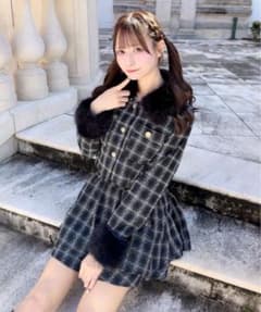 one way ファー付きバイカラーセットアップのサムネイル