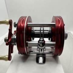 ABU Ambassadeur 5000 レッドベイトリール - メルカリ