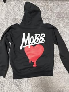 MOBB. 赤いハート デザイン パーカーのサムネイル