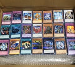遊戯王 大量！ まとめ売り10000枚のサムネイル
