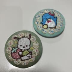 サンリオ 刺繍缶バッジ 2個セット ポチャッコ タキシードサムのサムネイル