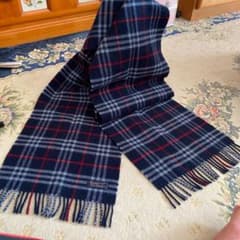 バーバリー　フリンジ付き　ロングマフラー　美品❗️のサムネイル