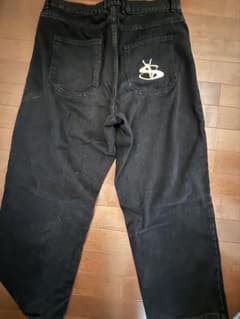 正規品 ヤードセール ブラックデニムパンツ 値下げ可 - メルカリ