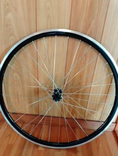 自転車前ホイール 手組シルバーアルミリム ブラックハブ 自転車前ホイール 手組シルバーアルミリム ブラックハブ - メルカリ