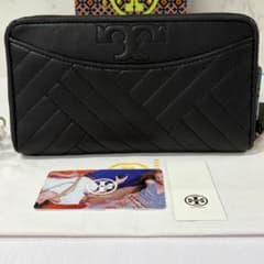 新品同様‼️ トリーバーチ 財布 長財布 キルティング ラウンド