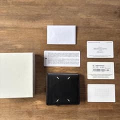 美品‼️Maison Margiela 二つ折り財布 S35UI0438のサムネイル
