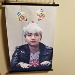ユンギ（SUGA）タペストリーのサムネイル