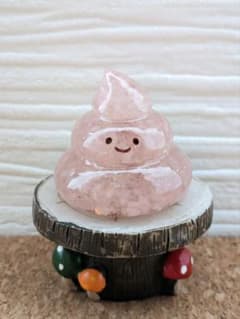 ピンクのうんこちゃん形オルゴナイト☆ - メルカリ