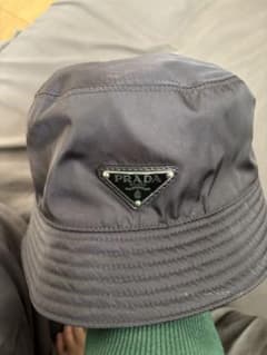 PRADA バケットハット 黒 Mのサムネイル