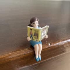 ウォーリーをさがせ！ フィギュア 本を読むふちこさんのサムネイル
