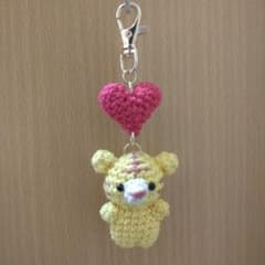 匿名発送】ハンドメイド 編み物 あみぐるみ ストラップ トラ タイガー
