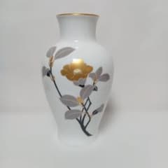 大倉陶園 金蒔絵 椿 花瓶 - メルカリ