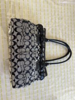 COACH シグネチャー ハンドバッグ ブラックのサムネイル