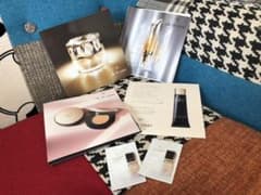 クレ・ド・ポー ボーテ ファンデーションいろいろのサムネイル