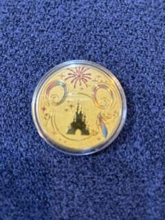 香港ディズニー 】20周年記念 コイン メダル - メルカリ
