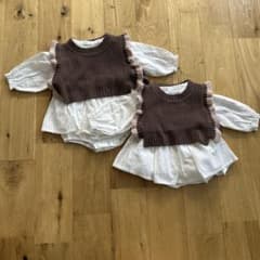 未使用 ニットベストとブラウスセット 双子のサムネイル