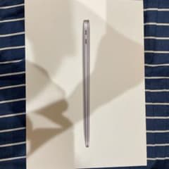 格安特価 M1チップ搭載 MacBookAir2020のサムネイル