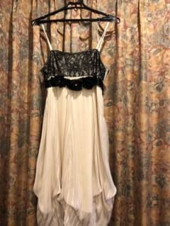 ドレス、結婚式、二次会のサムネイル