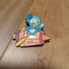 ディズニー ドナルドダック ピンバッジ