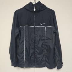 Nike ウィンドブレーカー　ナイロンジャケット　140～150のサムネイル
