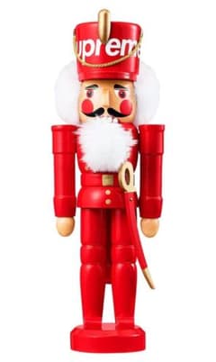 Supreme Nutcrackerのサムネイル