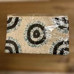 L*Y様 ビーズ刺繍ポーチ アイボリー/黒/青のサムネイル