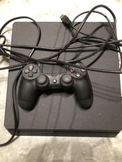 PlayStation 4 本体 コントローラー付きのサムネイル