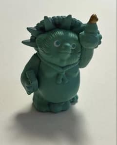 たぬき 自由のたぬき フィギュアのサムネイル
