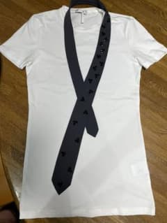 クチネリ　白Tシャツ　シルクネクタイ付きのサムネイル