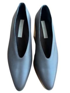 【極美品】ステラマッカートニー Vカット パンプス 37（2回着用のみ）のサムネイル