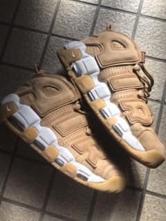 AIR MORE UPTEMPOのサムネイル